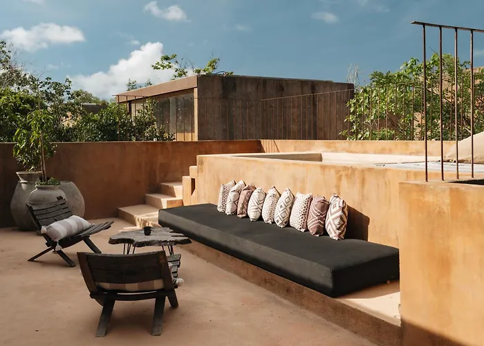 Serenidad - Luxury Retreat With Private Garden, Pool And Rooftop Terrace